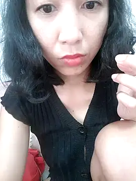lovelinlyth online show from 12-04-24, 02:58