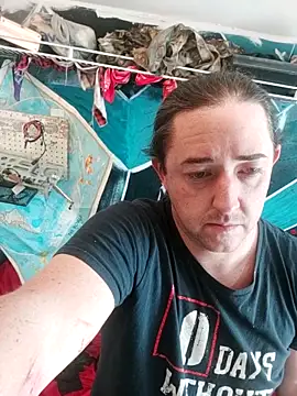 Boo-boo kittyfux online show from 11-13-25, 04:00