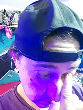 Boo-boo kittyfux online show from 10-27-25, 03:35