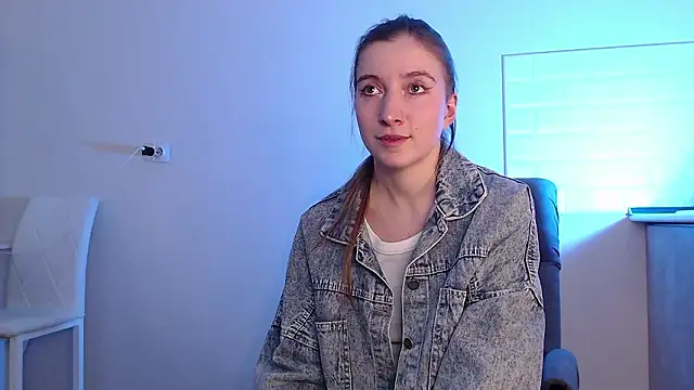 Eva Hailey  online show from 03-19-26, 04:12