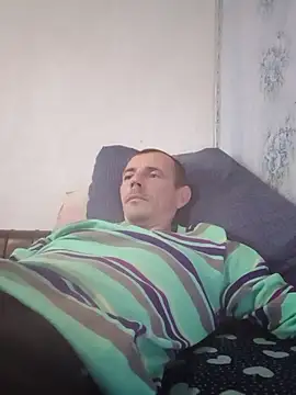 Snapshot of MachoXRallph chatting on 11-07-25, 07:24 MachoXRallph online show from 11-07-25, 07:24