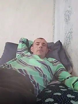 Snapshot of MachoXRallph chatting on 11-03-25, 08:18 MachoXRallph online show from 11-03-25, 08:18