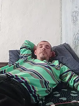 Snapshot of MachoXRallph chatting on 10-30-25, 07:28 MachoXRallph online show from 10-30-25, 07:28