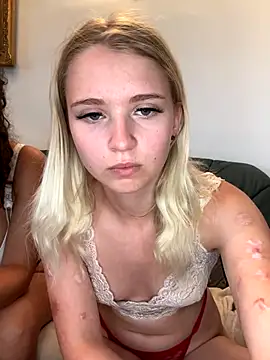 Snapshot of OliviaOcean69 chatting on 09-24-25, 02:56 OliviaOcean69 online show from 09-24-25, 02:56