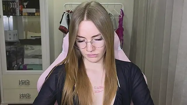 littlevildevil online show from 01-29-25, 02:32