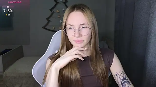 Snapshot of littlevildevil chatting on 02-06-26, 11:06 littlevildevil online show from 02-06-26, 11:06