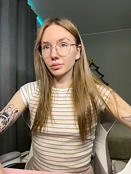 Snapshot of littlevildevil chatting on 02-02-26, 09:41 littlevildevil online show from 02-02-26, 09:41