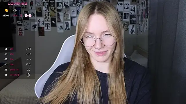 Snapshot of littlevildevil chatting on 03-01-26, 10:59 littlevildevil online show from 03-01-26, 10:59