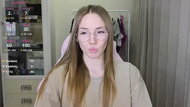 littlevildevil online show from 02-26-25, 02:27