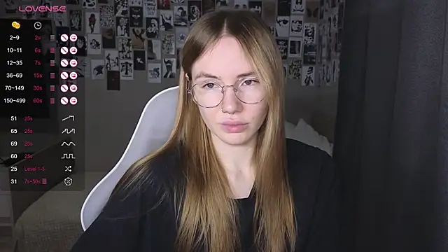 littlevildevil online show from 04-05-26, 10:00