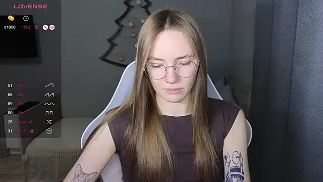 Snapshot of littlevildevil chatting on 01-17-26, 10:19 littlevildevil online show from 01-17-26, 10:19