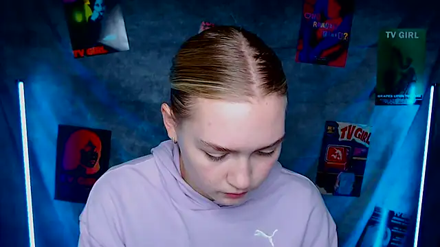 MademoiselleCl online show from 10-21-25, 12:04