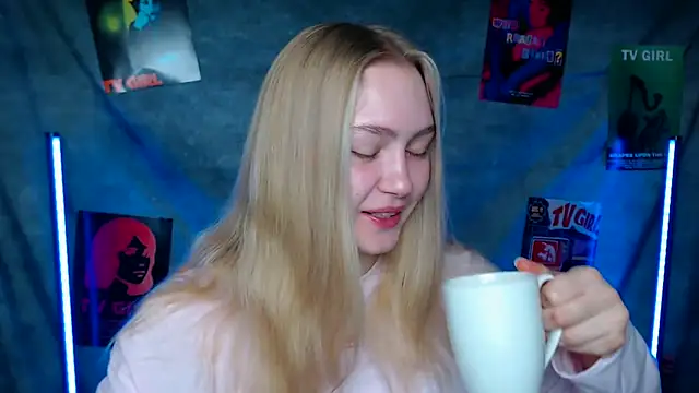 MademoiselleCl online show from 10-25-25, 06:12