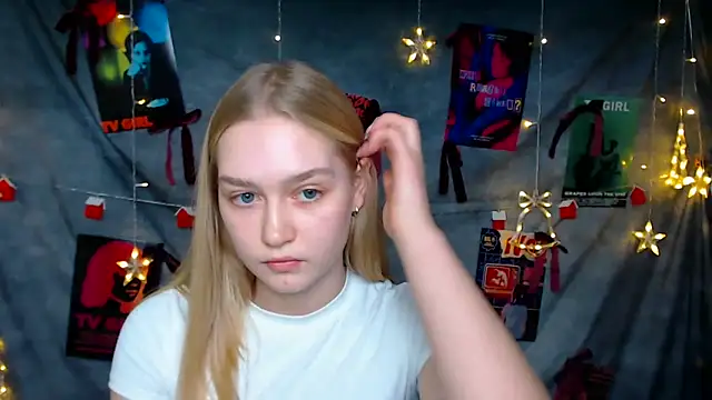 MademoiselleCl online show from 12-17-25, 01:27