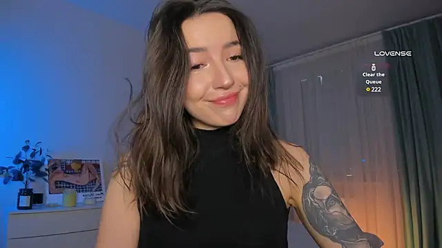 Oh My Dianee online show from 03-18-25, 07:22