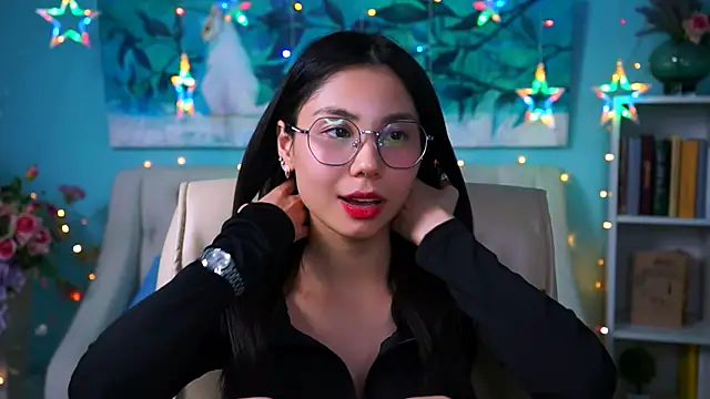 Snapshot of LittleSally__ chatting on 12-13-24, 11:13 LittleSally online show from 12-13-24, 11:13