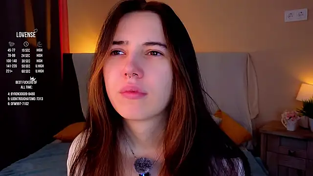 GillianDowdey online show from 09-19-25, 02:04