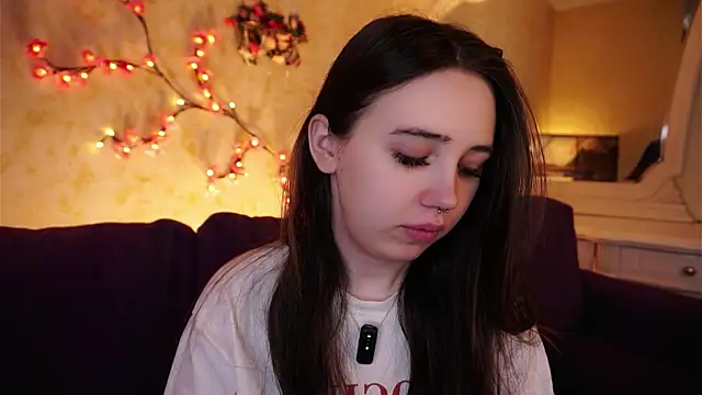 GillianDowdey online show from 02-06-26, 03:13