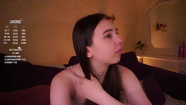 GillianDowdey online show from 07-17-26, 02:42