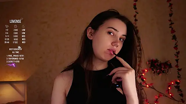 GillianDowdey online show from 11-16-25, 03:11