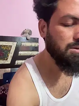 Snapshot of Arnav172030 chatting on 10-16-25, 04:04 Arnav172030 online show from 10-16-25, 04:04