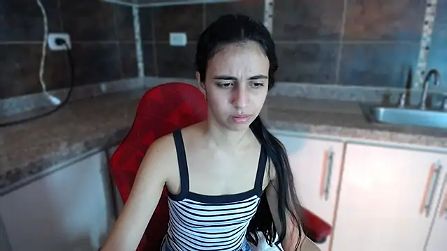 Snapshot of anna_alvarez chatting on 09-22-25, 01:17 anna alvarez online show from 09-22-25, 01:17