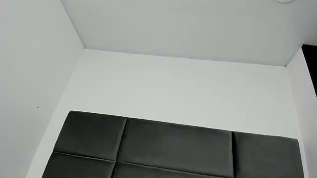Lizz Luna online show from 10-14-25, 02:17