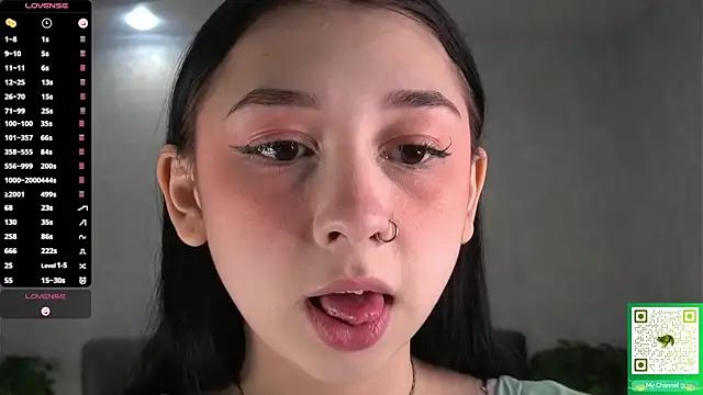 AislyEmbury online show from 11-27-25, 04:46