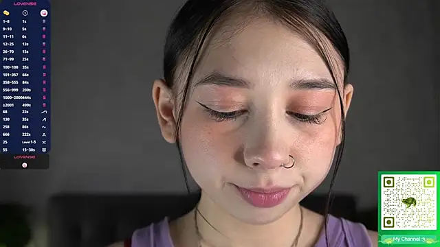 AislyEmbury online show from 12-20-25, 04:48