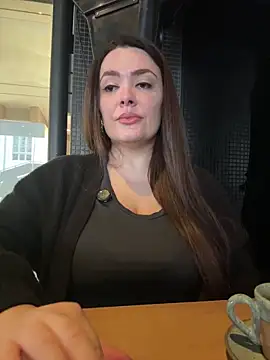 Sophie Eaton online show from 11-24-25, 08:09