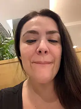 Sophie Eaton online show from 09-15-25, 07:14