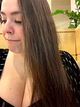 Sophie Eaton online show from 09-24-25, 07:53