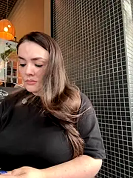 Sophie Eaton online show from 11-15-25, 08:02