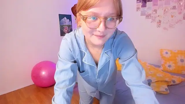 Snapshot of leazy_peazy chatting on 09-22-25, 08:04 leazy peazy online show from 09-22-25, 08:04