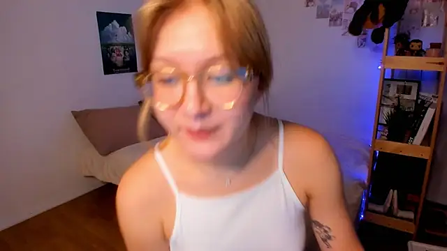 Snapshot of leazy_peazy chatting on 10-20-25, 06:15 leazy peazy online show from 10-20-25, 06:15