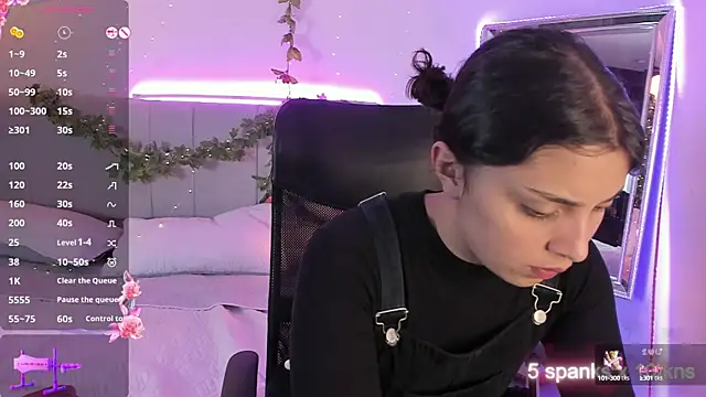 VickyBuunny online show from 02-28-25, 02:20