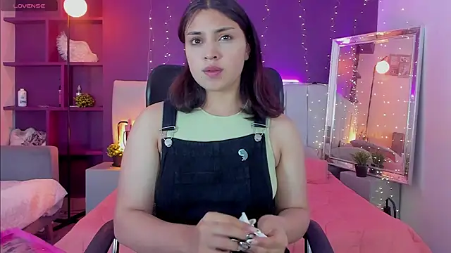 VickyBuunny online show from 03-17-25, 02:01