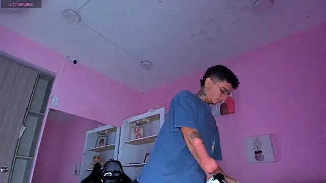 Ian Castillo  online show from 11-07-25, 11:15