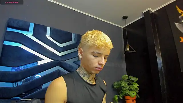 Ian Castillo  online show from 01-19-26, 11:25