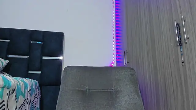 Snapshot of Kristen_dollts chatting on 02-17-25, 10:27 Kristen dollts online show from 02-17-25, 10:27