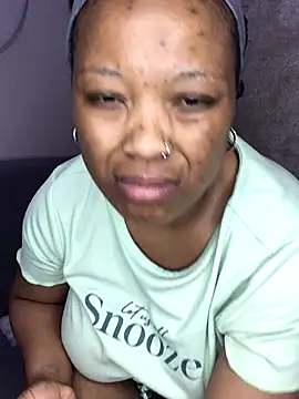 Snapshot of SZA_Doja chatting on 10-15-25, 11:02 SZA Doja online show from 10-15-25, 11:02