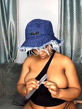 Snapshot of SZA_Doja chatting on 09-23-25, 08:49 SZA Doja online show from 09-23-25, 08:49