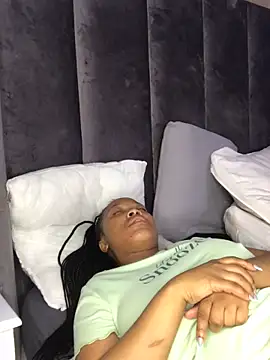 SZA Doja online show from 11-26-25, 03:56