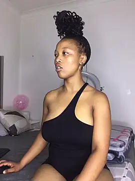 Snapshot of SZA_Doja chatting on 01-09-25, 05:33 SZA Doja online show from 01-09-25, 05:33