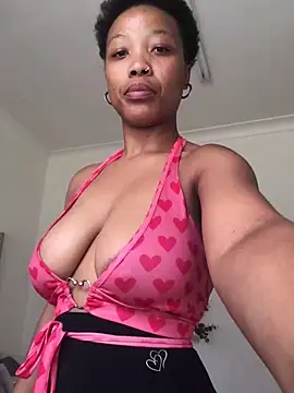 Snapshot of SZA_Doja chatting on 12-17-24, 10:55 SZA Doja online show from 12-17-24, 10:55