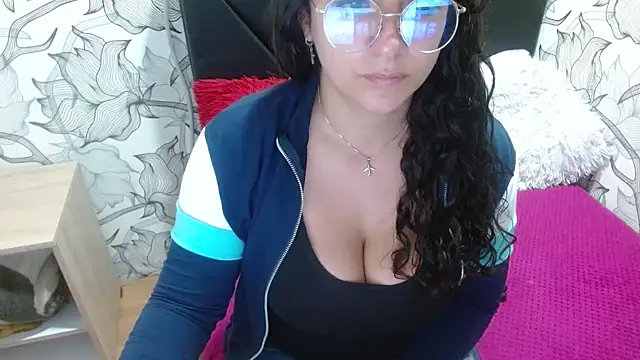 Snapshot of sarax_ximena chatting on 02-15-25, 12:04 sarax ximena online show from 02-15-25, 12:04
