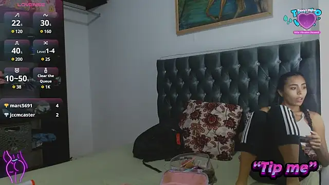 Snapshot of AntonellaAndNoah chatting on 12-24-24, 02:43 AntonellaAndNoah online show from 12-24-24, 02:43