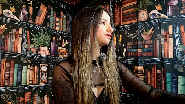 Snapshot of julietta___jackson chatting on 02-17-26, 07:55 julietta jackson online show from 02-17-26, 07:55