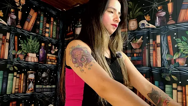 Snapshot of julietta___jackson chatting on 02-04-26, 08:48 julietta jackson online show from 02-04-26, 08:48