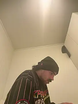 wolfwhite95 online show from 03-08-26, 09:51